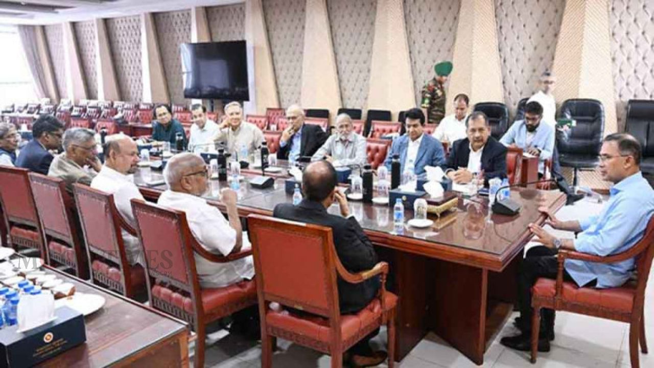 সাংবাদিকদের মামলা পর্যালোচনার আশ্বাস প্রধানমন্ত্রীর