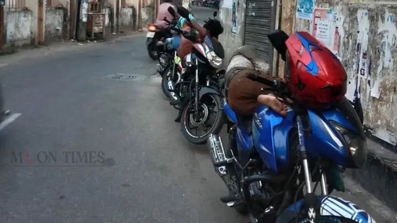 ফুয়েল পাসে কমছে লাইনের ভোগান্তি