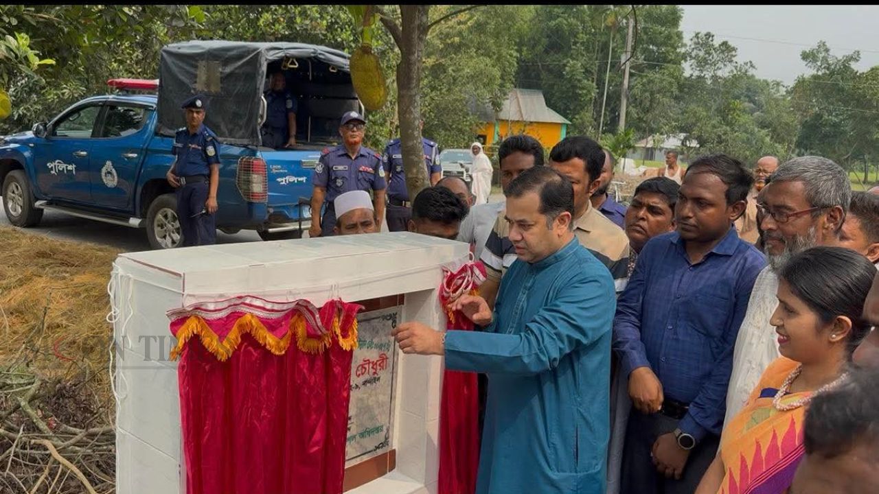 প্রধানমন্ত্রী গ্রামীণ মানুষের উন্নয়নের জন্য কাজ করে যাচ্ছেন -তথ্য প্রতিমন্ত্রী 
