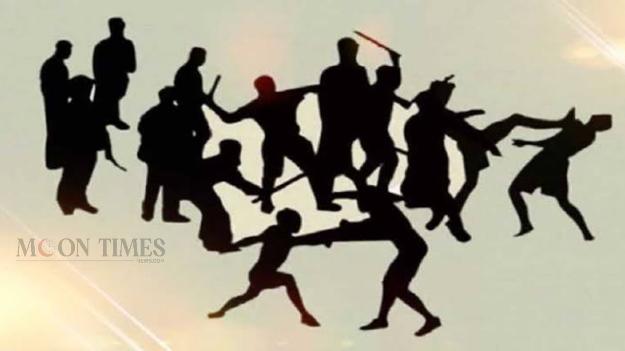 আশুলিয়ায় কোরবানির পশুর হাটে গরু বাধাকে কেন্দ্র করে ভাগ্নেকে মারধর, বাঁচাতে গিয়ে মামা নিহত